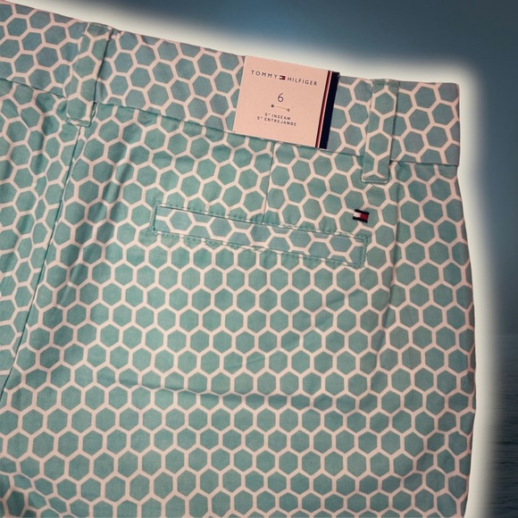 NWT Tommy Hilfiger Mint & White Geometric Honeycomb Print 5” Chino Shorts Size 6 - Picture 7 of 7